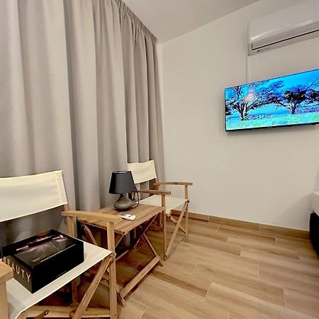 Queen Regina Suites By Platform 357 Нікосія Екстер'єр фото