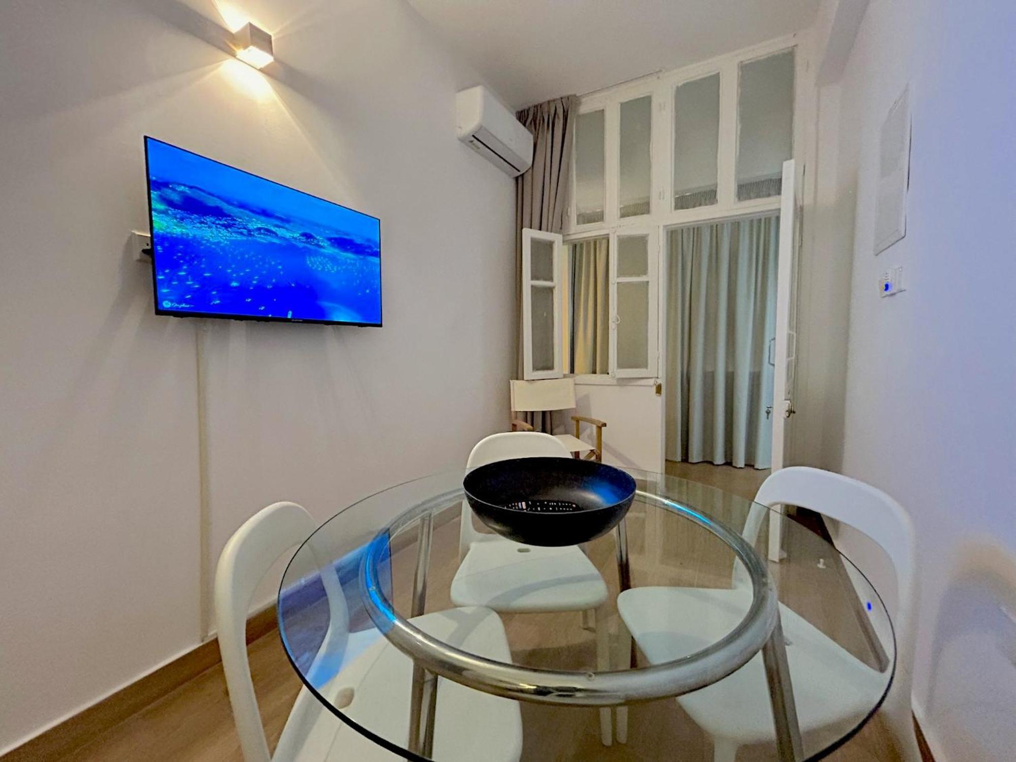 Queen Regina Suites By Platform 357 Нікосія Екстер'єр фото